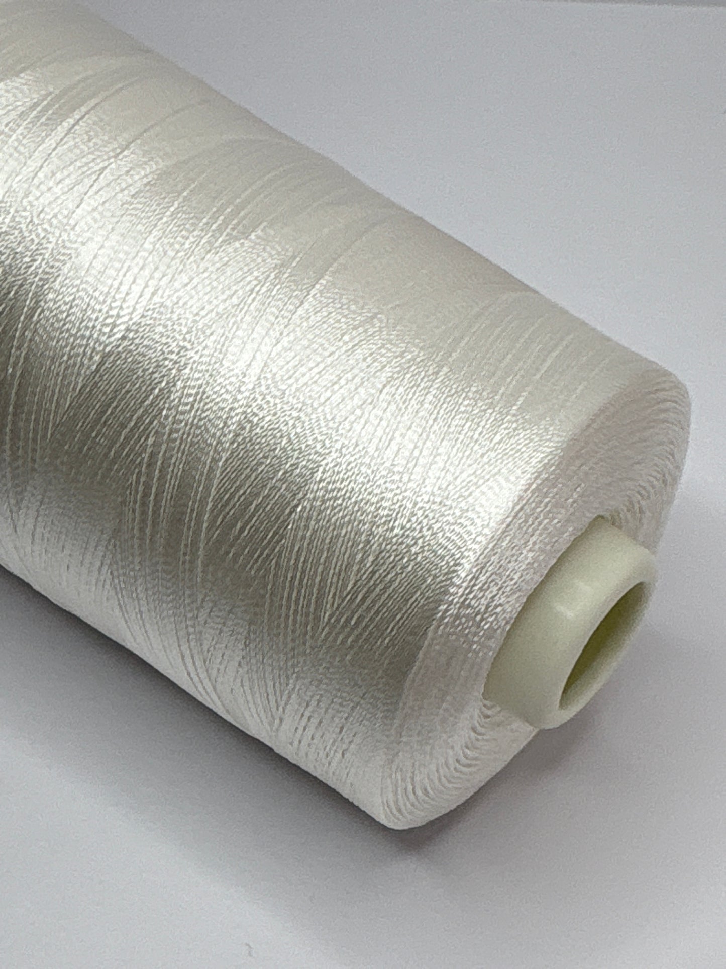 レーヨン150ⅾ/2 ミシン刺繍糸(ボリューム感のある仕上がり)白・黒・生成