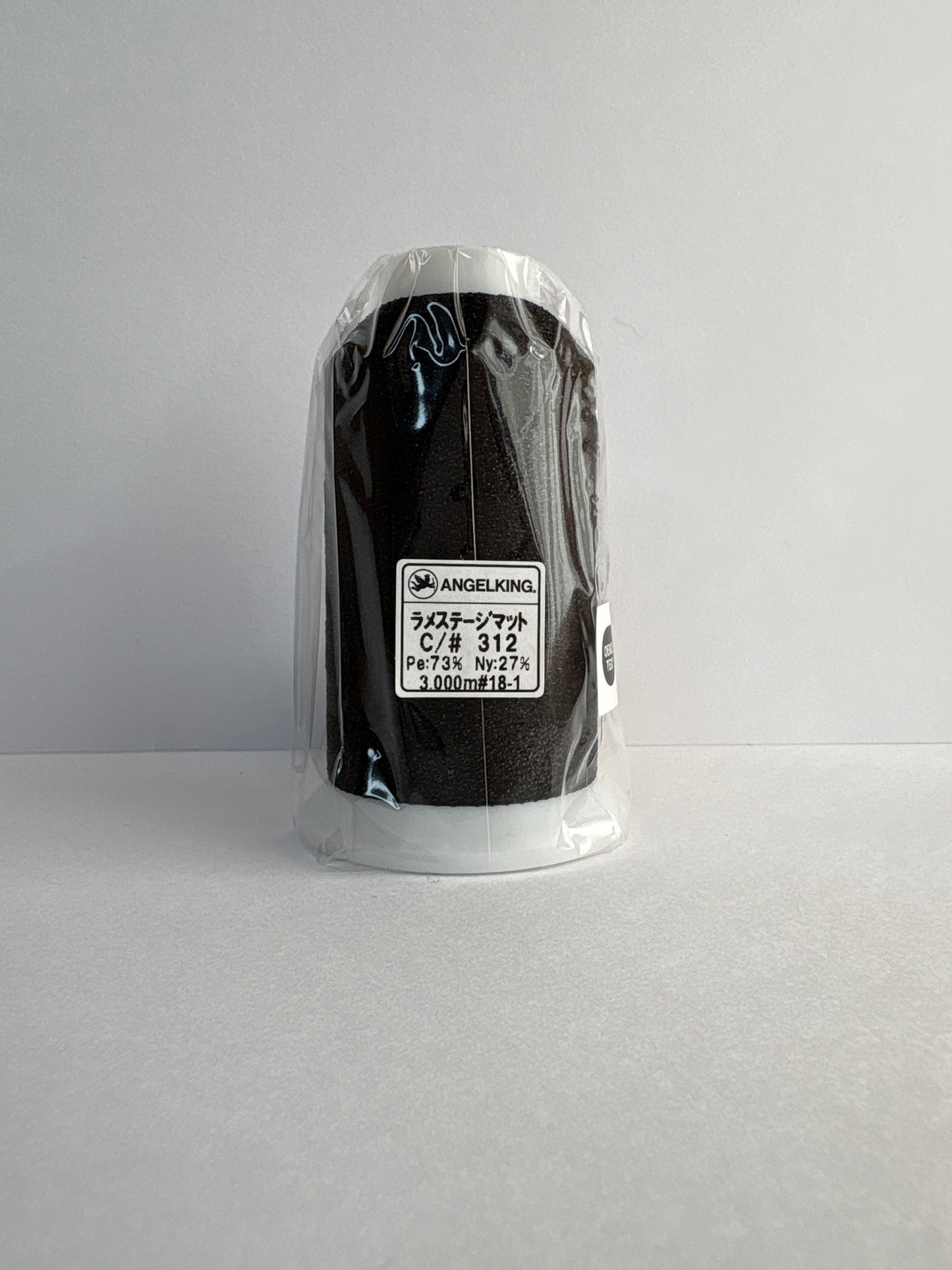 ラメステージマット3000ｍ（大人な色合いのラメ刺繍糸）