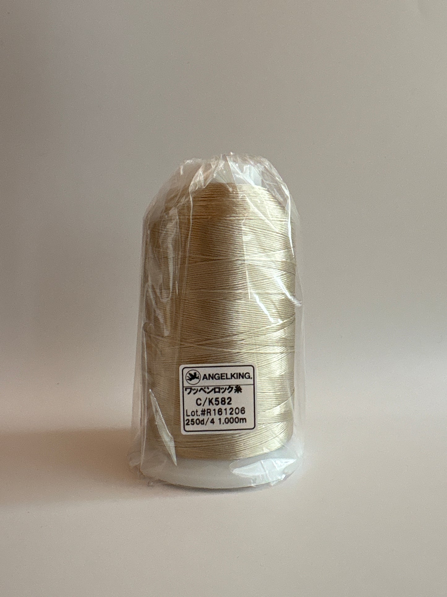 ワッペンロック糸（ワッペン縁かがり・チェーンステッチにおすすめ太めレーヨン糸）