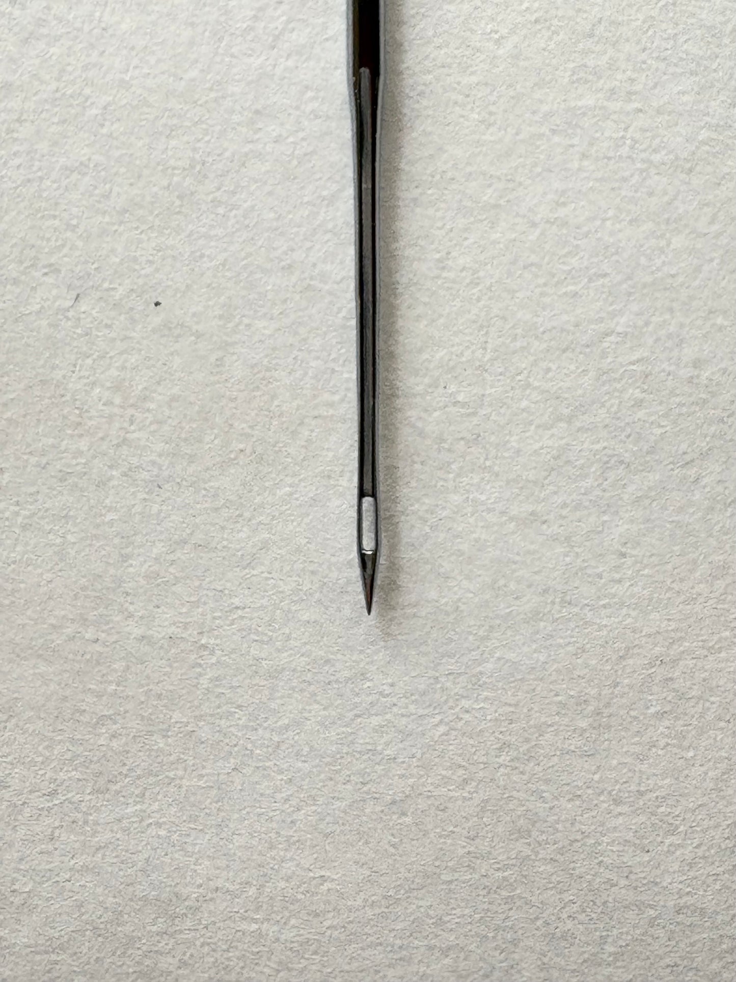 【工業用ミシン刺繍針】オルガンミシン針DB-7ST（針穴縦長タイプ）