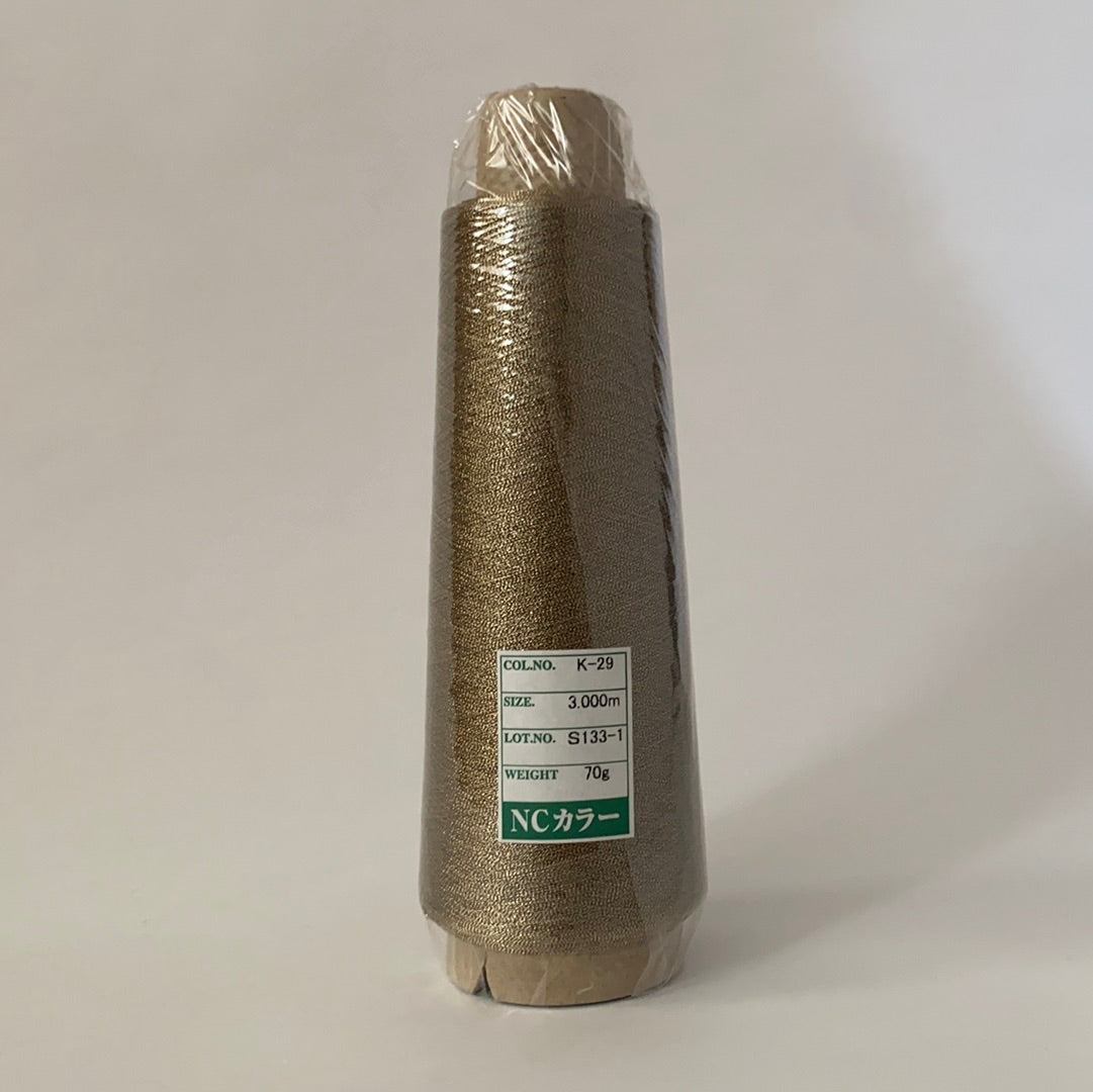 NCカラー蛇腹（蛇腹加工で奥行きのある輝きのメタリック糸）