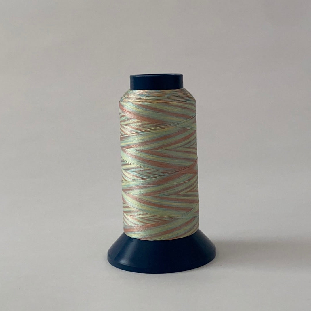 シルメイトマルチカラー（ポリエステル段染糸）