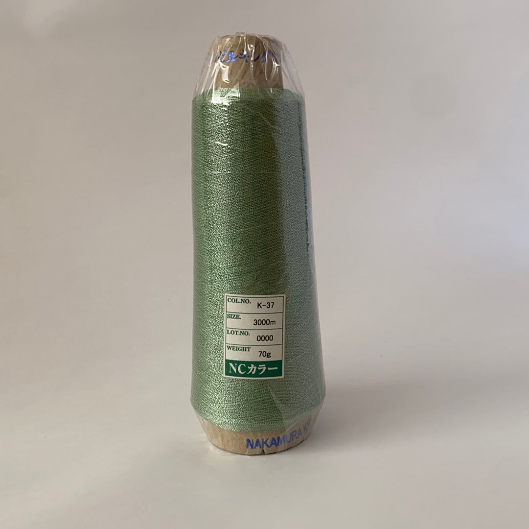 NCカラー蛇腹（蛇腹加工で奥行きのある輝きのメタリック糸）