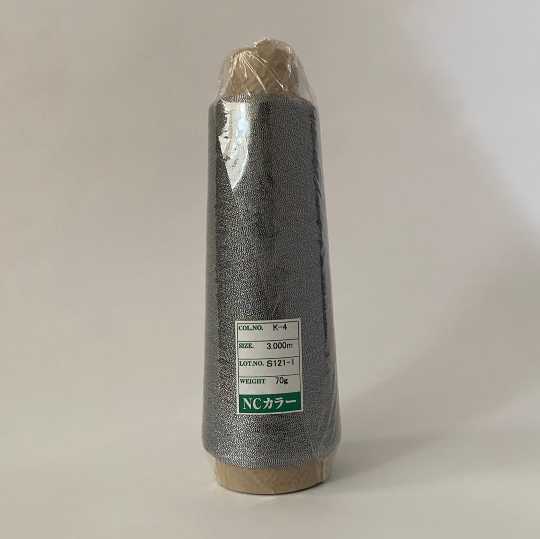 NCカラー蛇腹（蛇腹加工で奥行きのある輝きのメタリック糸）