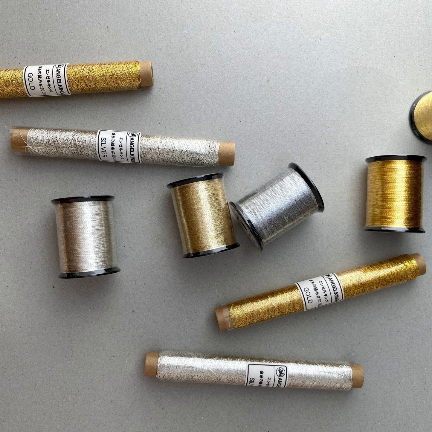 金糸の縫糸30番手シガレット巻　50ｍ