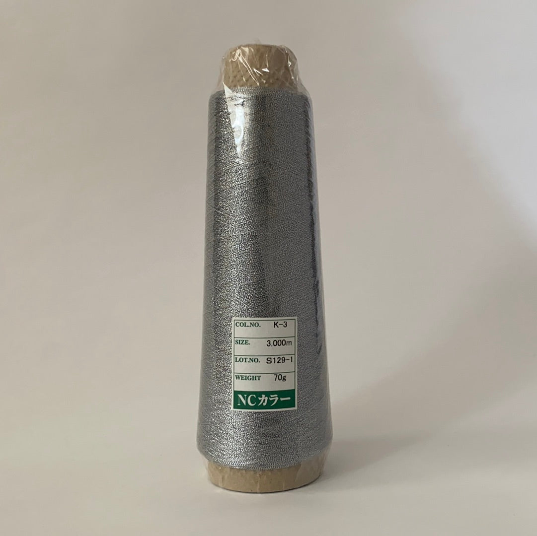 NCカラー蛇腹（蛇腹加工で奥行きのある輝きのメタリック糸）
