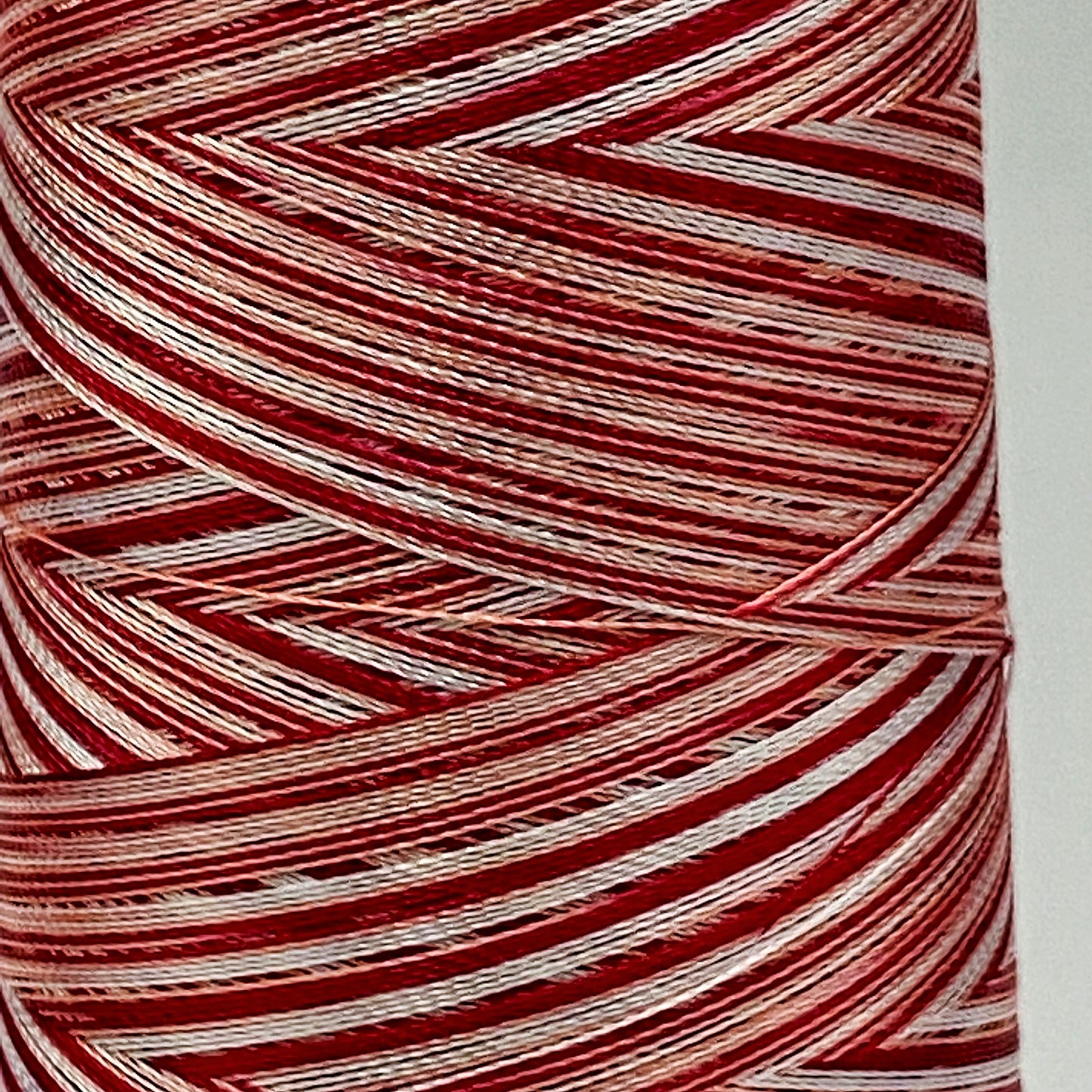 レーヨン120d/2 カスリ（コントラストが綺麗な刺繍仕上がり）