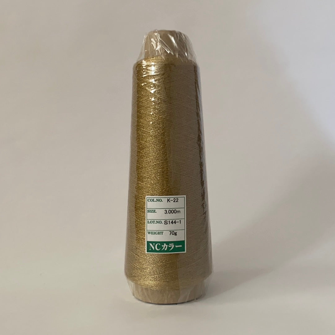 NCカラー蛇腹（蛇腹加工で奥行きのある輝きのメタリック糸）