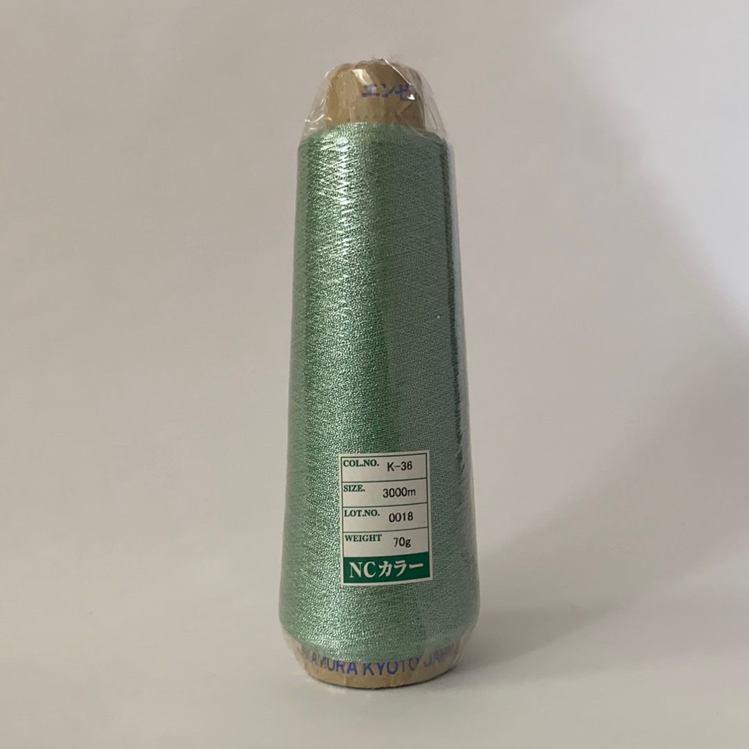 NCカラー蛇腹（蛇腹加工で奥行きのある輝きのメタリック糸）