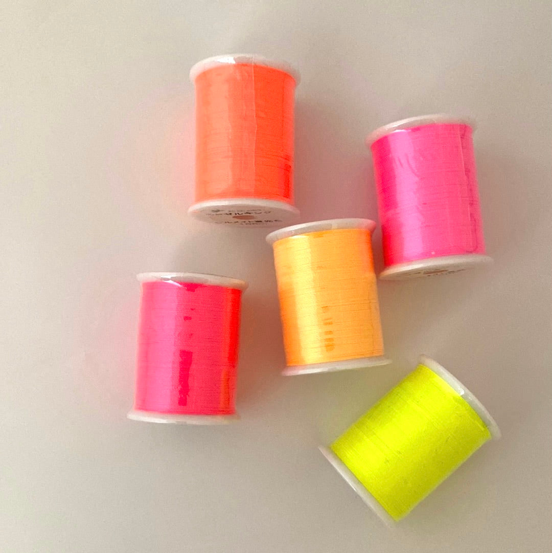 シルメイト蛍光色【駒巻】ネオンカラーの刺繍糸