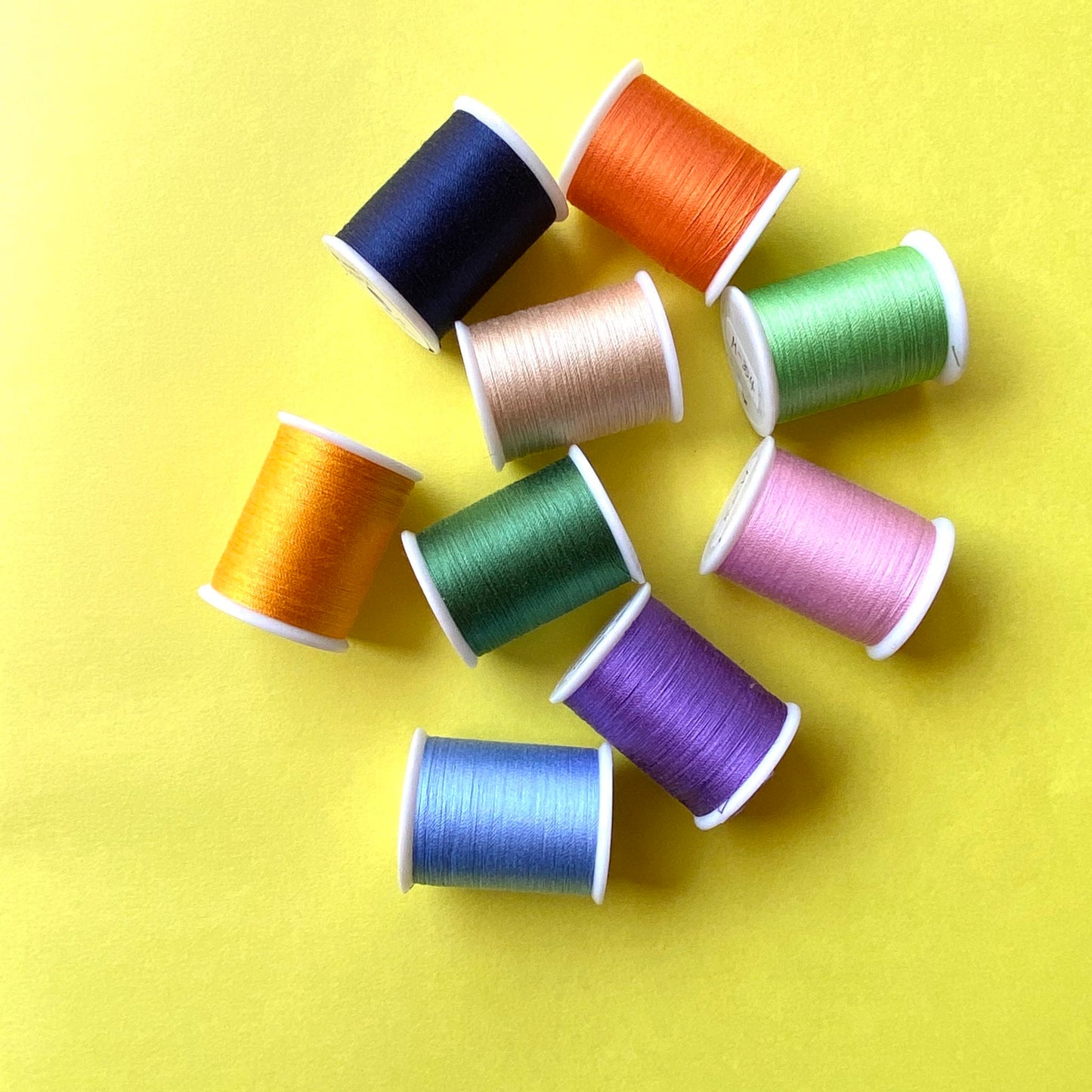 モダール【駒巻】（マットタイプレーヨン糸・ヒートカット加工可）