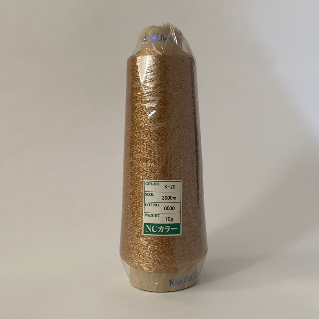 NCカラー蛇腹（蛇腹加工で奥行きのある輝きのメタリック糸）