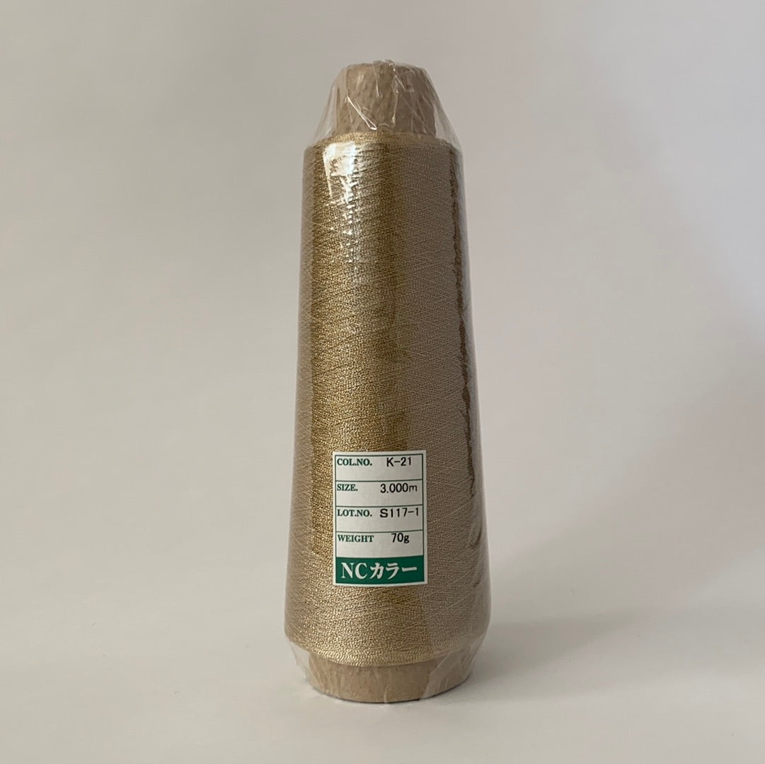 NCカラー蛇腹（蛇腹加工で奥行きのある輝きのメタリック糸）