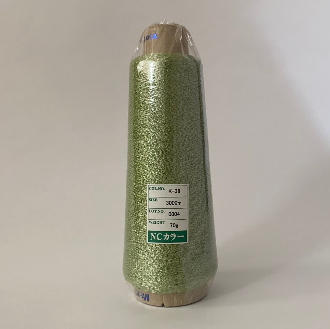 NCカラー蛇腹（蛇腹加工で奥行きのある輝きのメタリック糸）