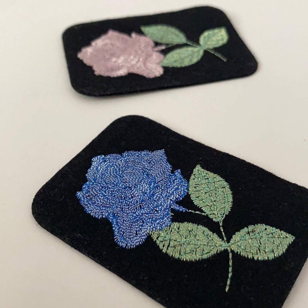 NCカラー蛇腹（蛇腹加工で奥行きのある輝きのメタリック糸）